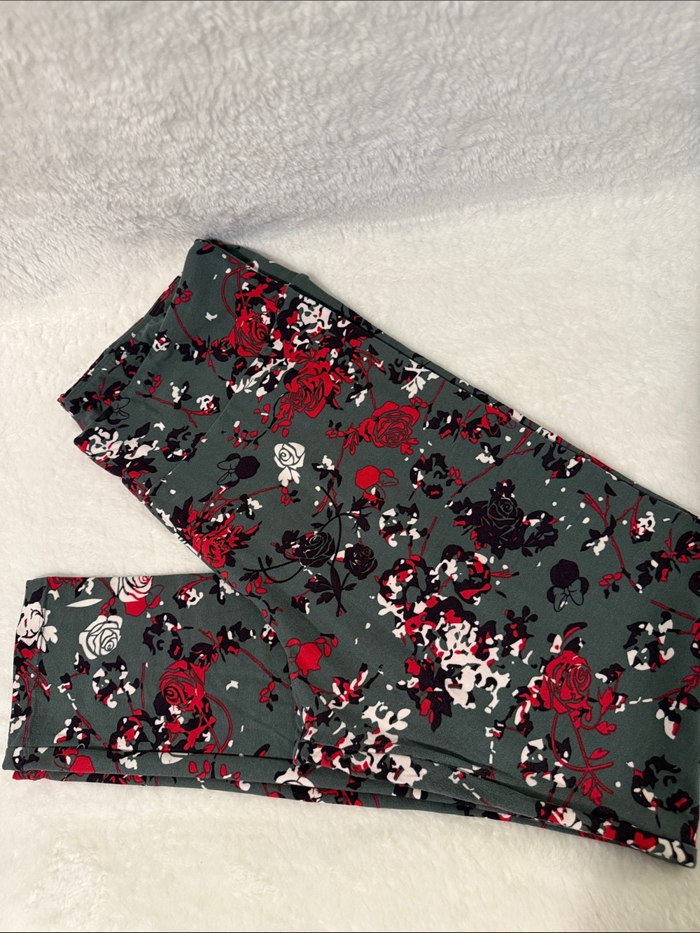 Disney LuLaRoe Minnie Mouse Leggings with Pink & Purple Floral Print